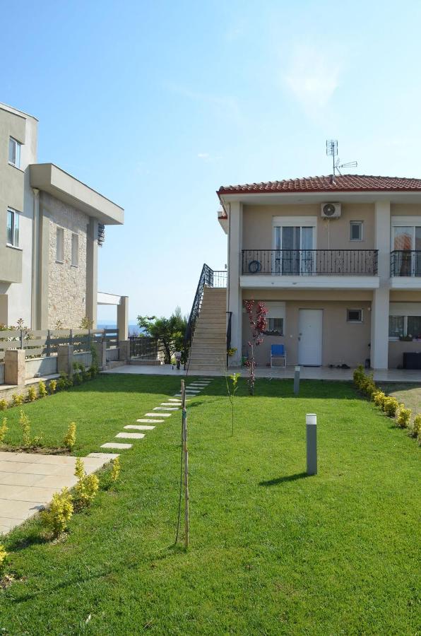 Lemon Beach Front Apartment, Nikiti Eksteriør billede