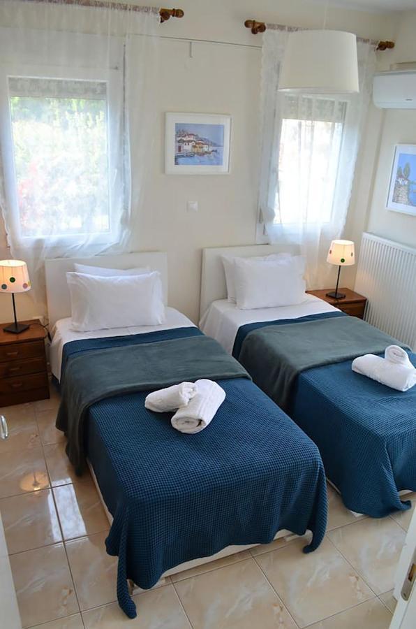 Lemon Beach Front Apartment, Nikiti Eksteriør billede